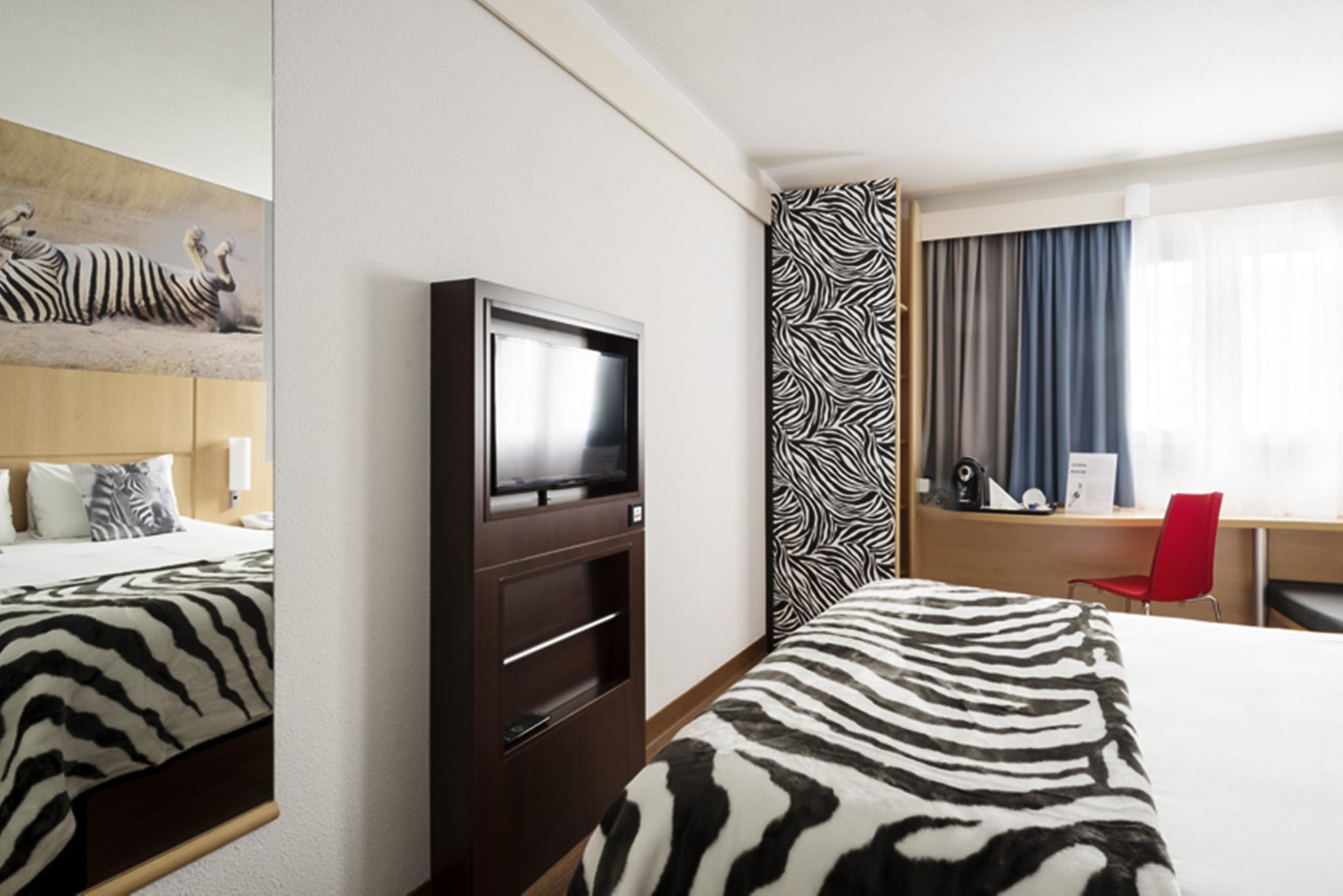 Ibis Warszawa Centrum Esterno foto