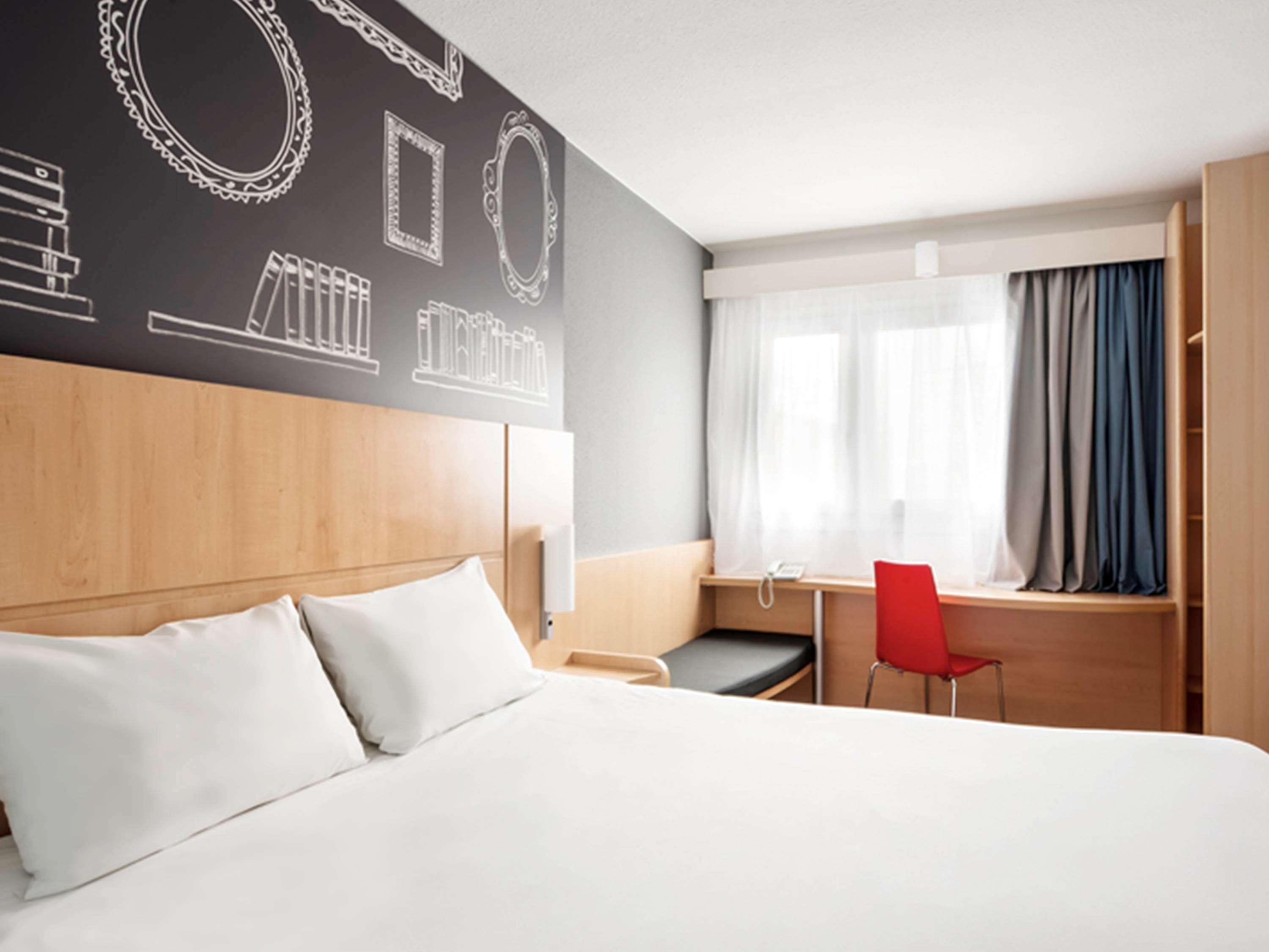 Ibis Warszawa Centrum Esterno foto