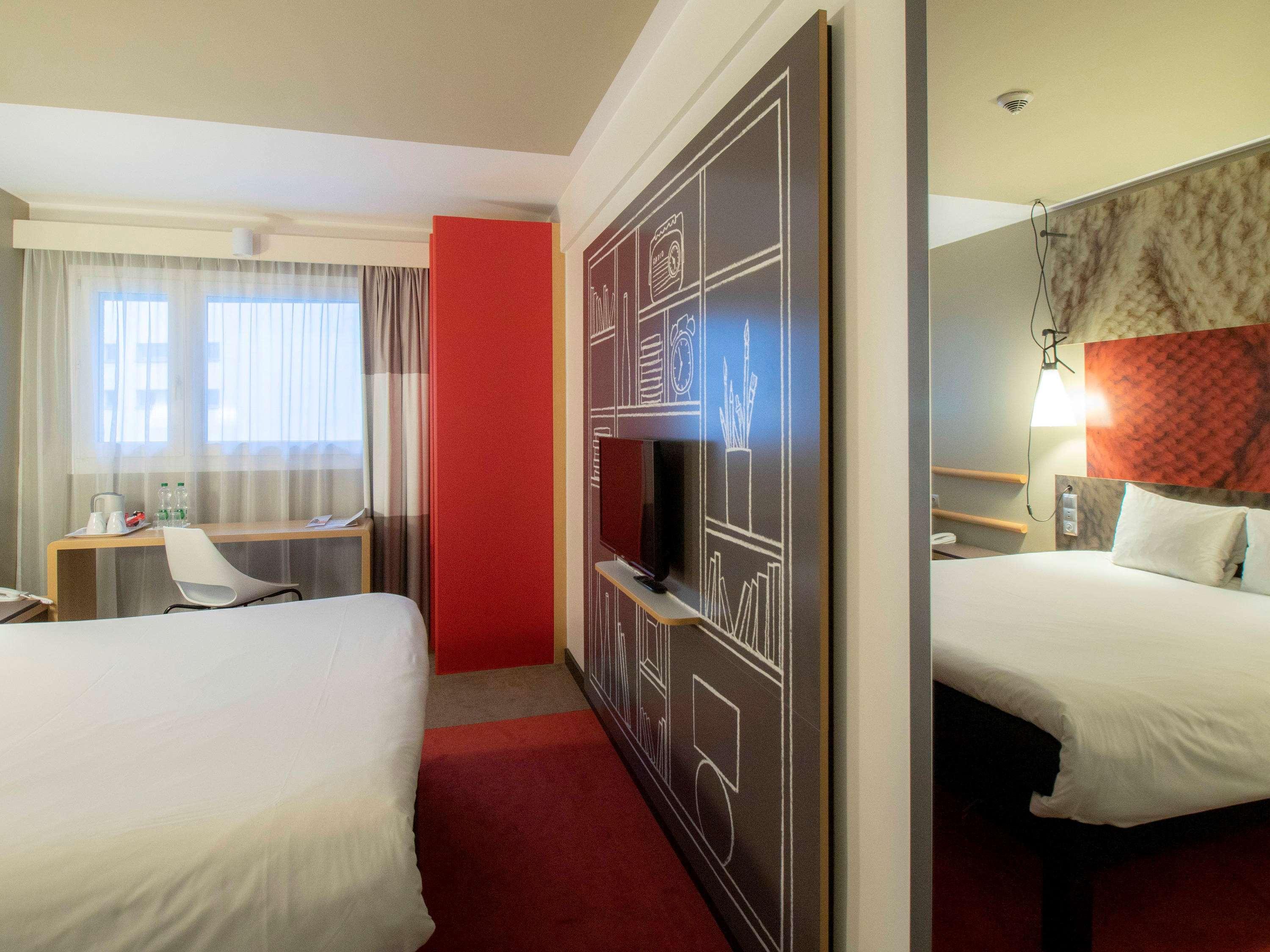Ibis Warszawa Centrum Esterno foto
