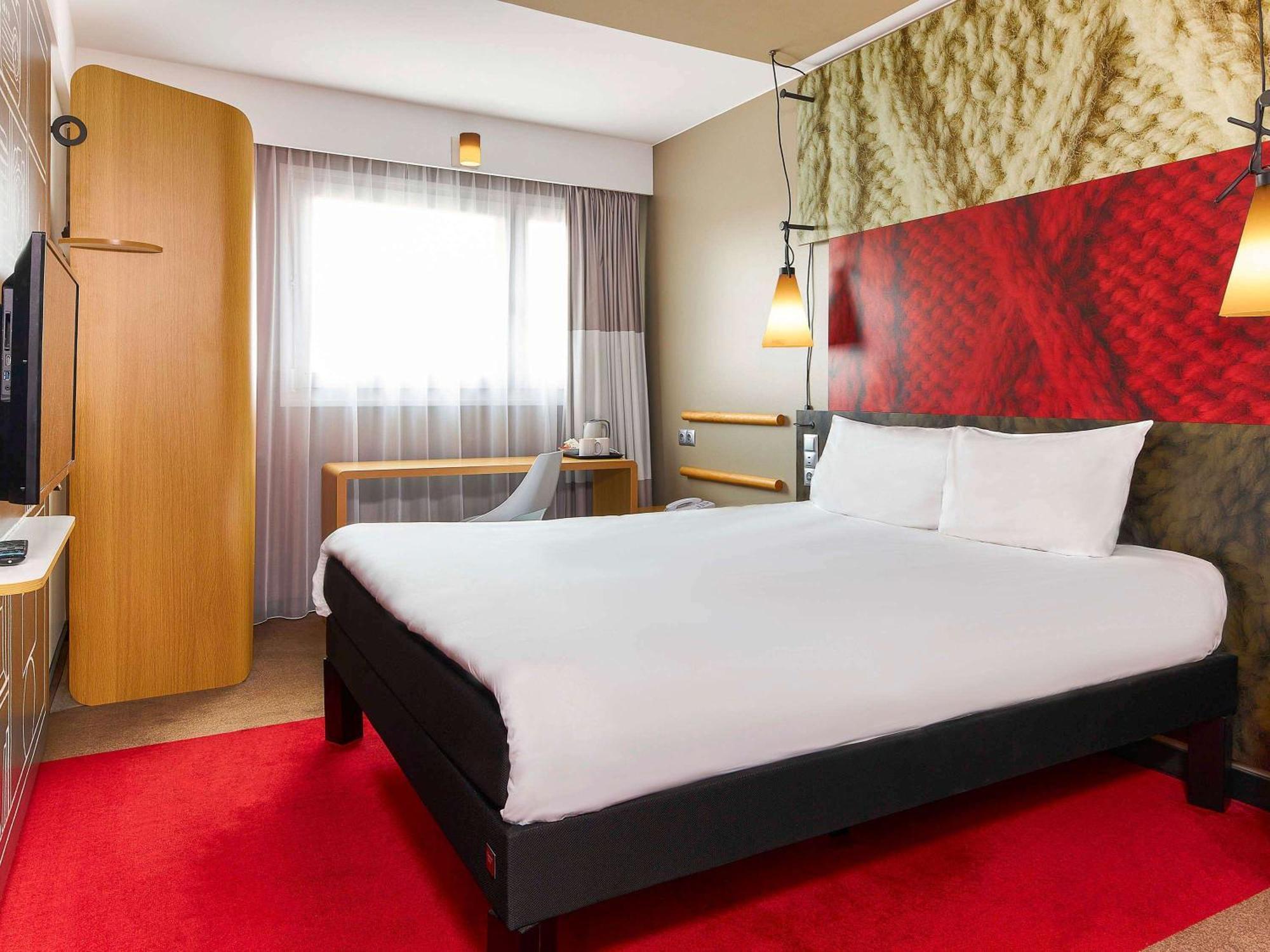 Ibis Warszawa Centrum Esterno foto